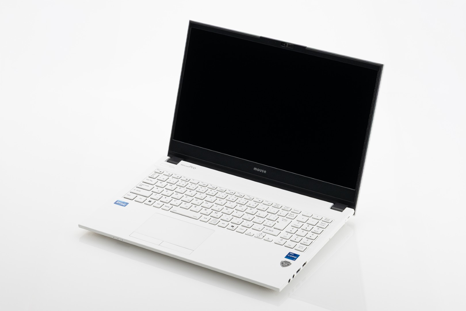 「<a href="https://www.mouse-jp.co.jp/store/g/gmpro-l5i7u01wtacaw101dec/?utm_source=mdmr&utm_medium=content-text&utm_campaign=2608_mdnmr&utm_content=pr" class="strong nb" target="_blank">MousePro L5-I7U01WT-A</a>」。「MIL-STD-810H」よりも測定項目の多い基準である「MIL-STD-810G」に準拠したビジネス向けノートPC。交換式バッテリーにも対応、さらに光学式ドライブも内蔵している