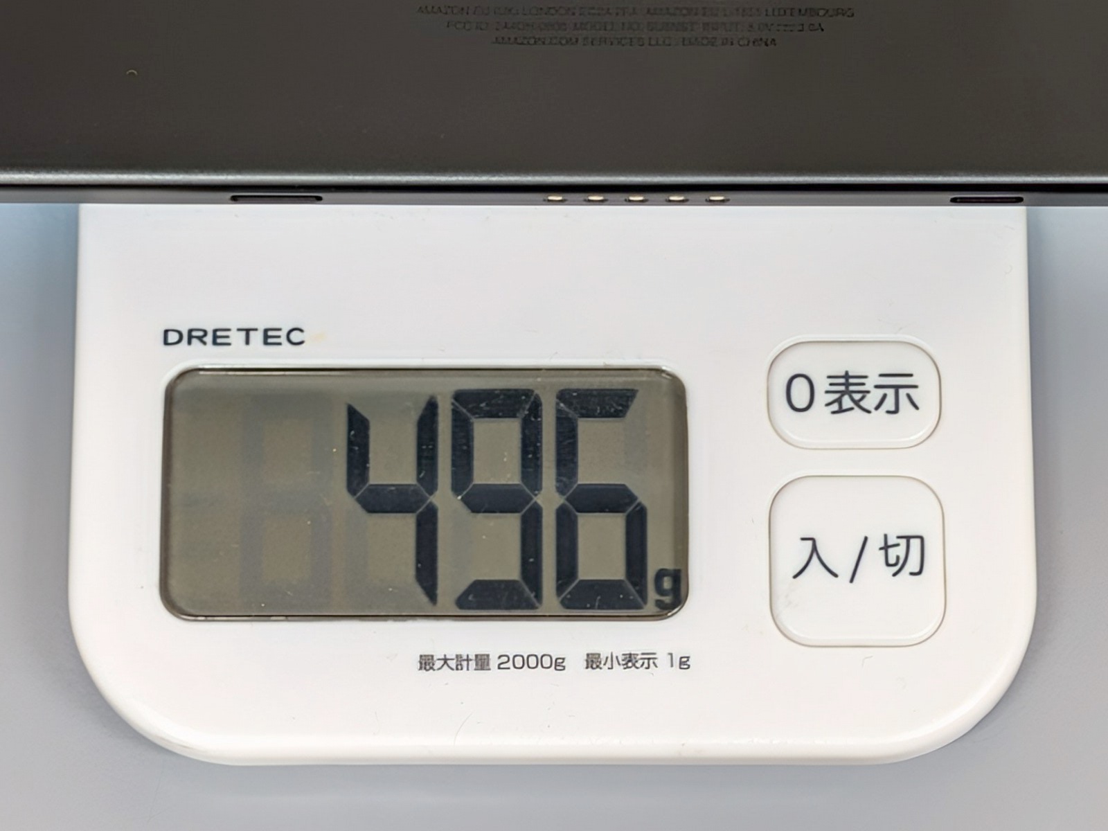 重量は実測496g。11型としては平均的な値だ