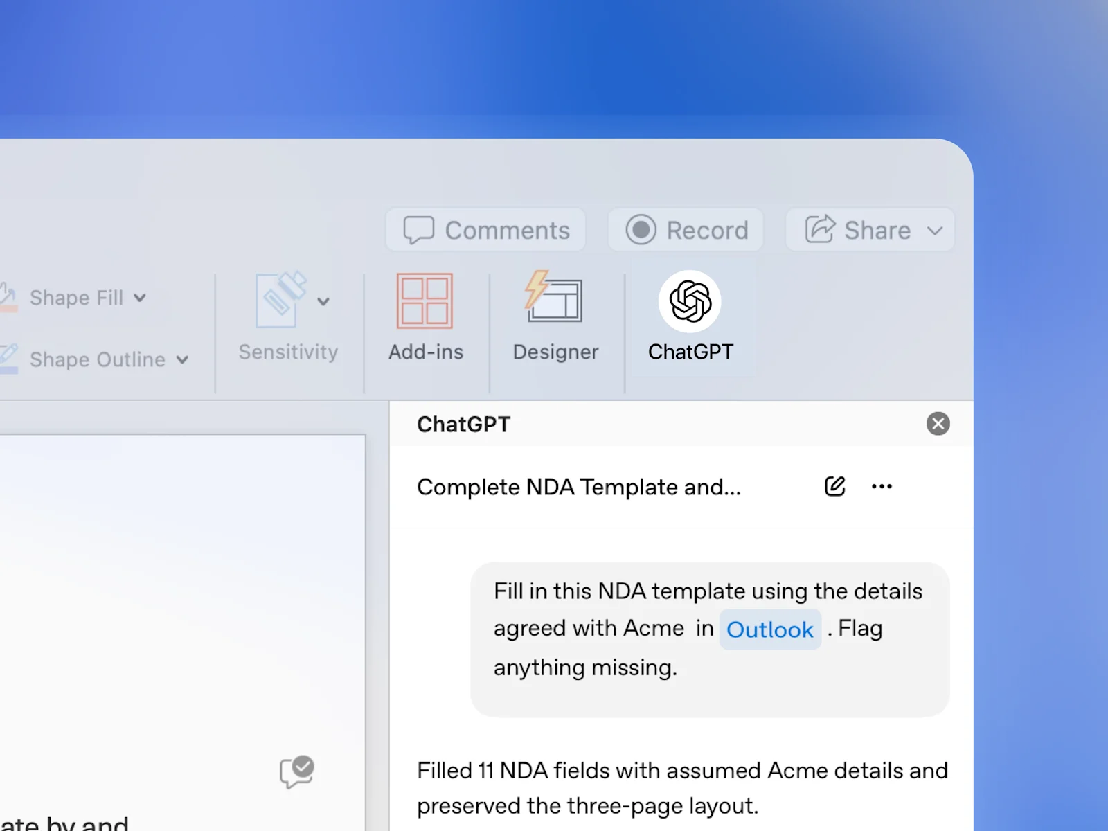 「Word」のサイドバーで「ChatGPT」が開き、開いている文書について質問したり、選択したテキストを書き直したり、メモから下書きを起こしたりできる