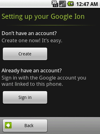 Googleアカウントをもっていれば、［Signe in］ボタンをタップしてメールアドレスとパスワードを入力するだけで各種サービスが即利用可能になる