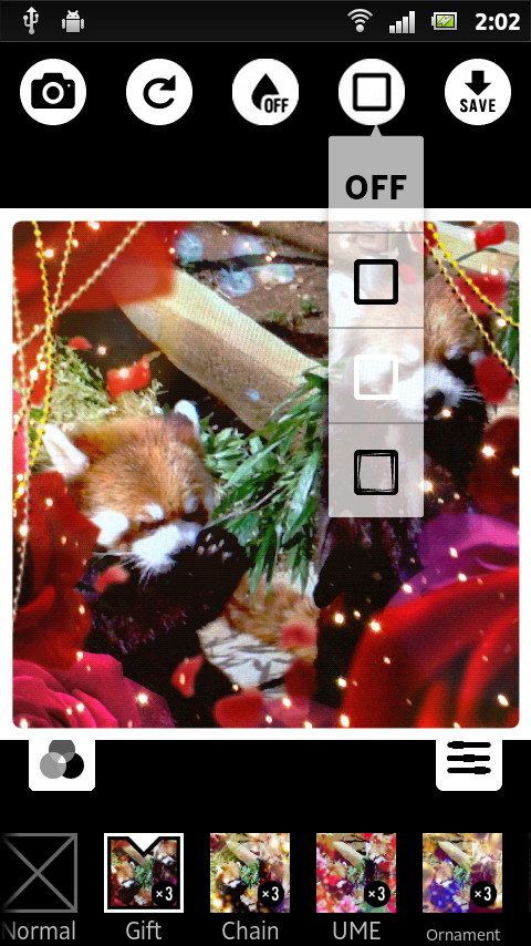 画面上部の右から2番目のアイコンからフレームを付加できるほか、その左のアイコンから写真にボカシを加えることが可能