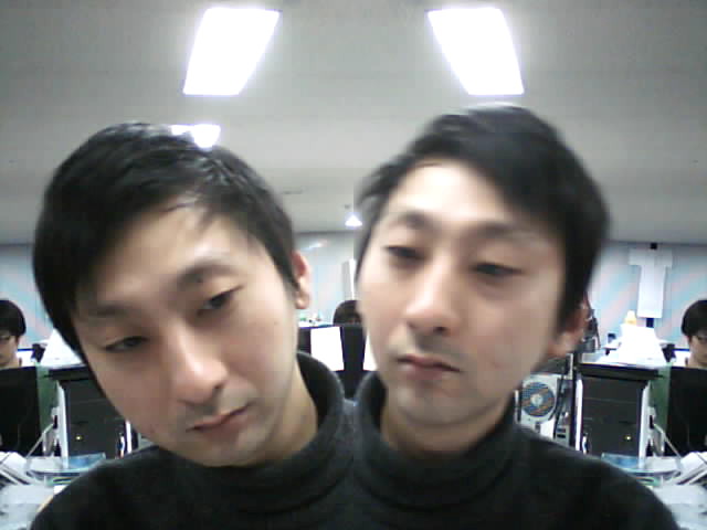 “EF-e”“EF-d”と同じだが、左半分は一瞬前の映像が表示される