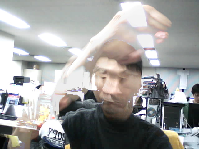 “EF-h”“EF-g”よりも細かく過去の映像が表示され、動きの軌跡が見える