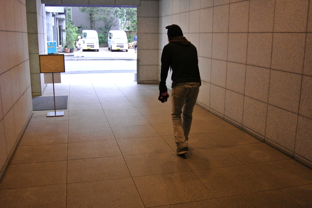 ネコを編集部から放つ