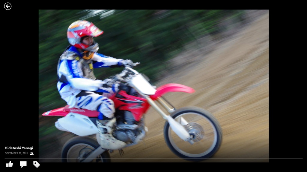 共有した写真の閲覧などがWebインターフェイスと同じく楽しめる