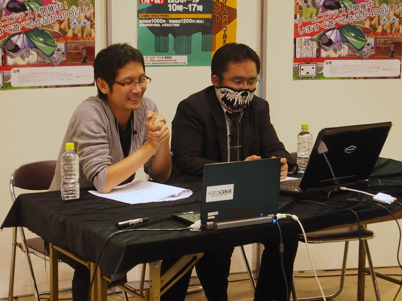 授賞式の後には、ゲーム実況主のガッチマン氏（左）と鎌首氏（右）によるゲーム実況プレイが行われた