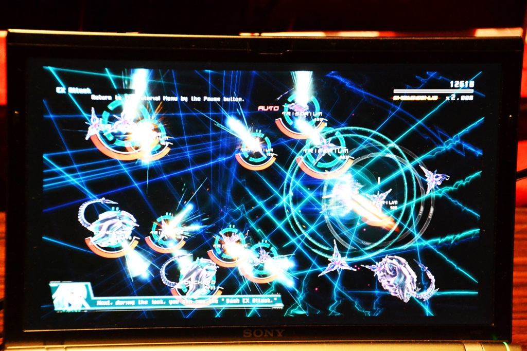 画面下に出るセリフなどが英語に翻訳されている。ゲームの見た目の美しさもあり、海外からの来場者の人気を集めていた