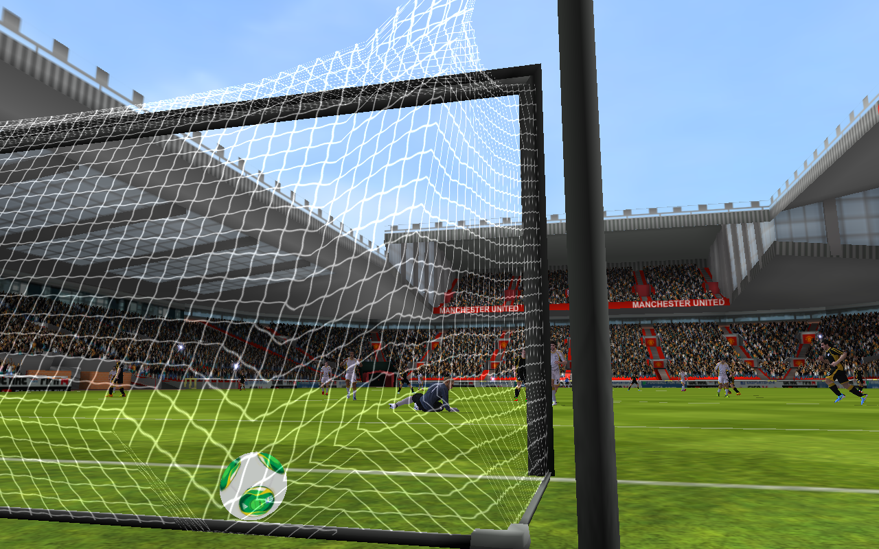 華麗なループシュートが相手ゴールに突き刺さる