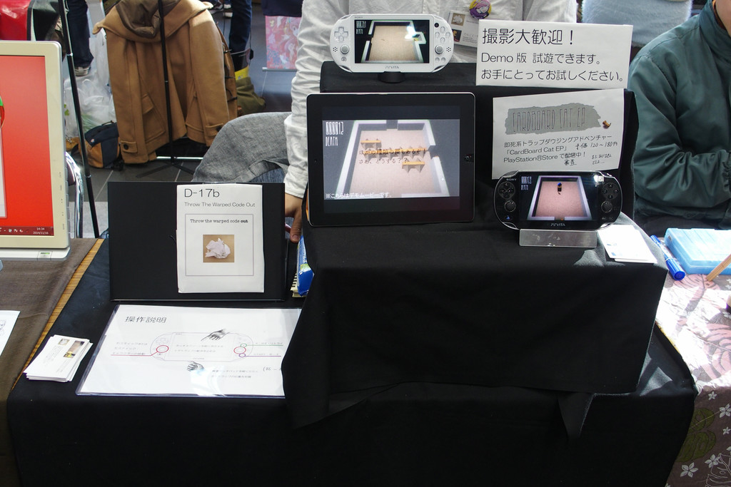 Throw The Warped Code Outブース