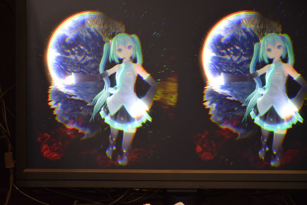 目の前でミクさんが笑顔で踊る「Miku Live AX」。感動の瞬間だ