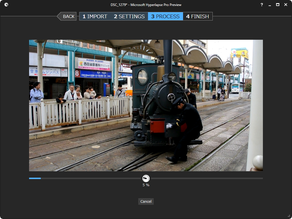ウィザード形式になっており、手順に従って動画を読み込んで倍速設定・出力先・ビデオの解像度などを指定するだけ。次の処理へ進むには画面右上の［NEXT］ボタンを押す