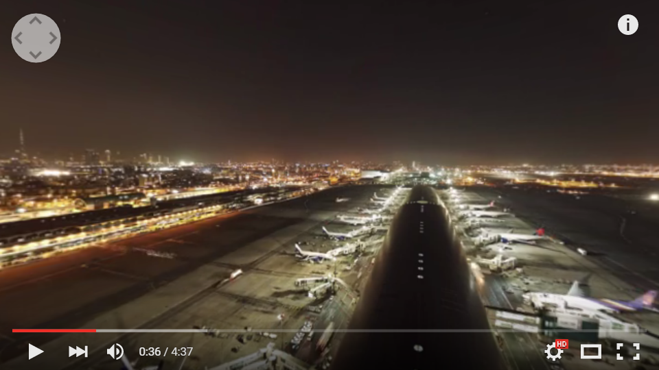 YouTubeの360度動画。左上にアナログスティックのようなマークが表示される