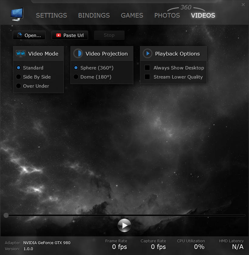 360度動画の再生設定。YouTubeの動画の場合、再生したい動画のURLをコピーし［Paste Url］を押すとダウンロードがスタート、自動的に再生が始まる
