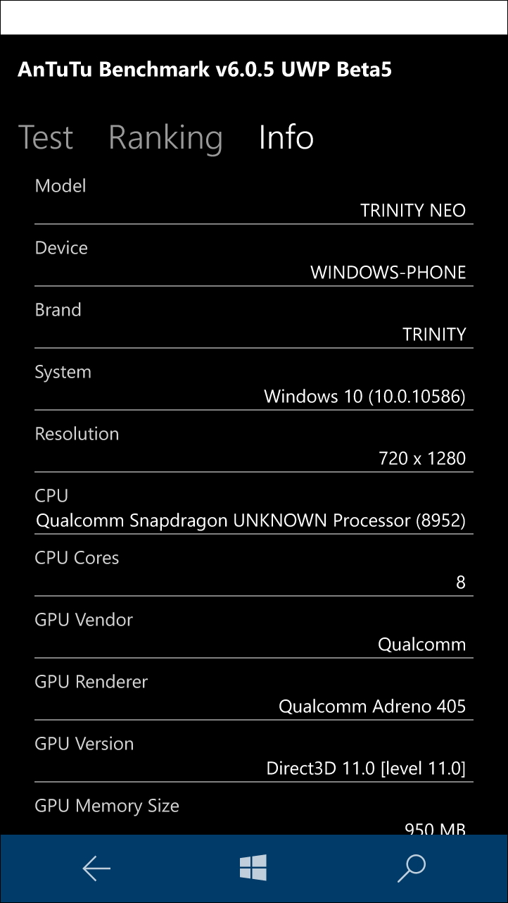 システム情報をチェックできる［Info］画面